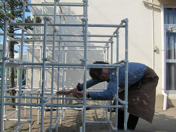 戯れ続けるとぅーるくん。無心過ぎる…