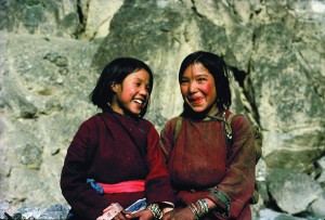 twogirls_600-300x203